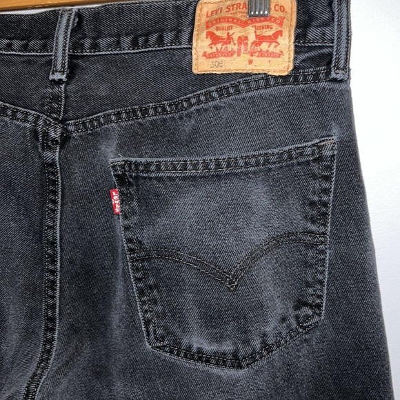 ✨HP✨ LEVI’S 505 JEANS (36) - Picture 9 of 17